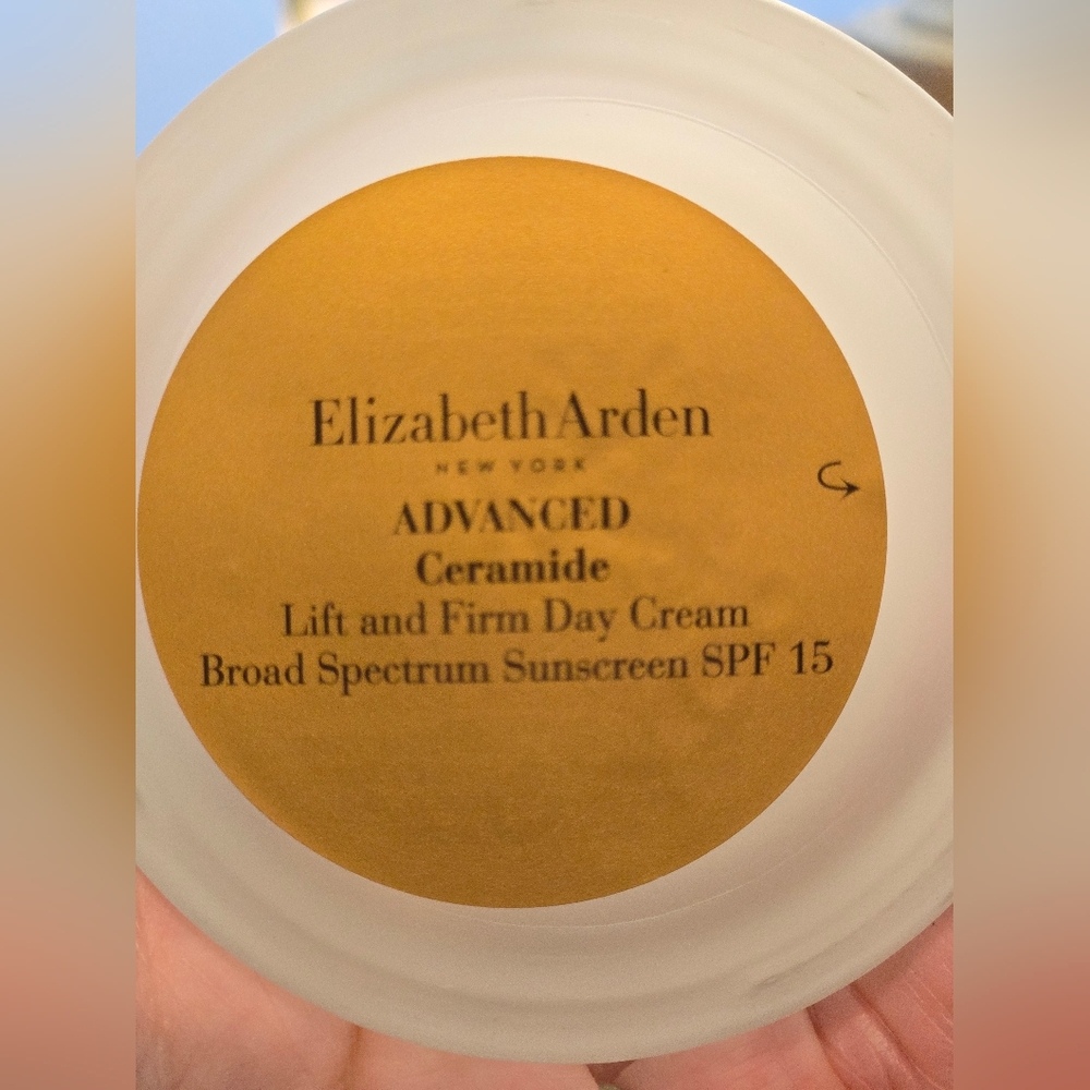 Elizabeth Arden Advanced Ceramide Day‎ Cream - Picture 5 of 8